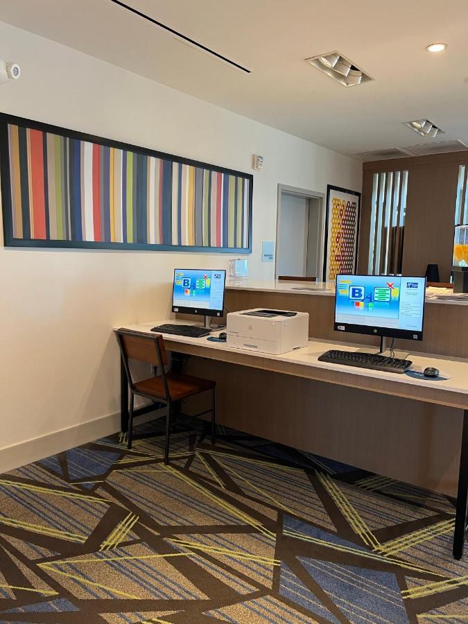 Holiday Inn Express & Suites - Ukiah By Ihg Ngoại thất bức ảnh